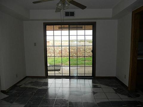 1060 Celum Rd, Clint, TX 79836 photo 6