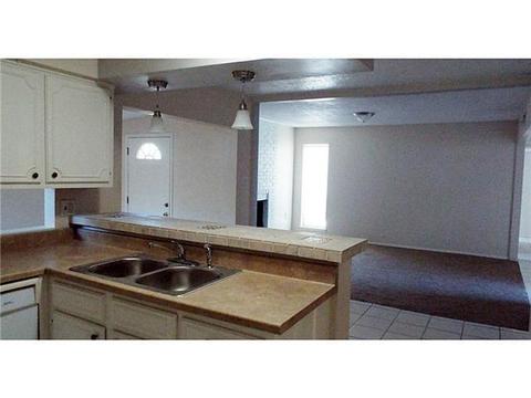 10469 Lambda Dr, El Paso, TX 79924 photo 13