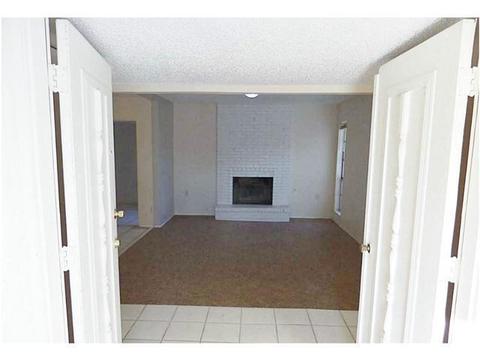 10469 Lambda Dr, El Paso, TX 79924 photo 6