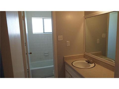 10469 Lambda Dr, El Paso, TX 79924 photo 17