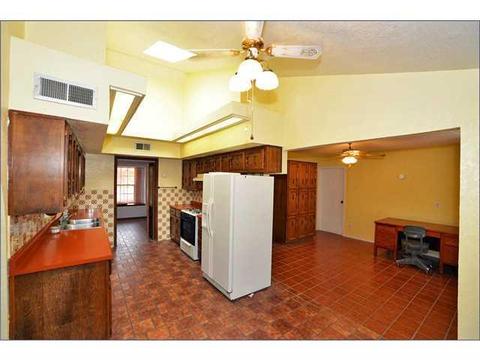 13750 N Loop Dr, Clint, TX 79836 photo 5