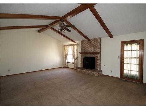 701 El Parque Dr, El Paso, TX 79912 photo 4