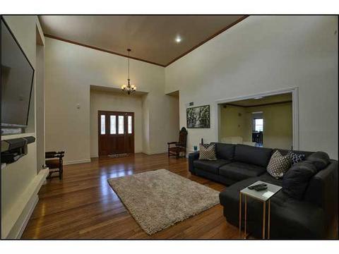 836 Cresta Alta Dr, El Paso, TX 79912 photo 6