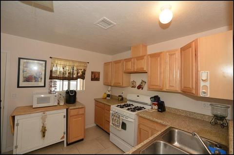 704 Tamarisk St, Anthony, TX 79821 photo 12