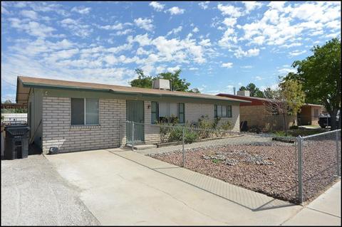 704 Tamarisk St, Anthony, TX 79821 photo 3