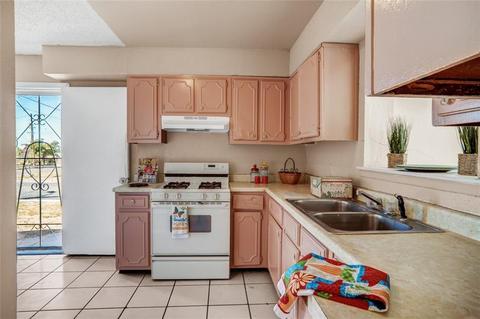 402 E Washington St, Anthony, TX 79821 photo 10