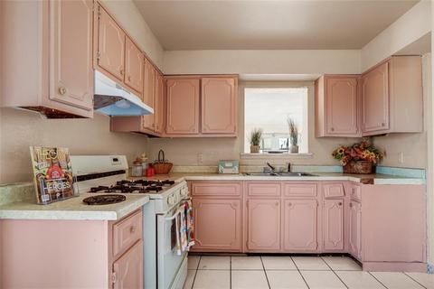 402 E Washington St, Anthony, TX 79821 photo 11
