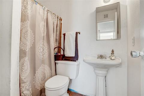 402 E Washington St, Anthony, TX 79821 photo 21