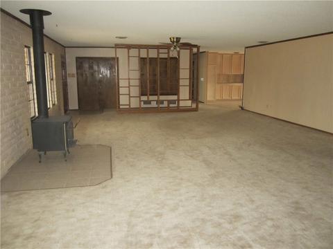 14201 N Loop Dr, Clint, TX 79836 photo 4
