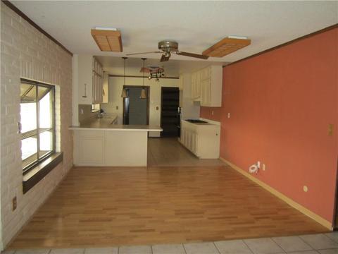 14201 N Loop Dr, Clint, TX 79836 photo 5