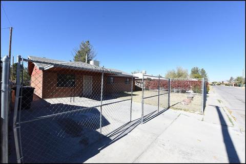 412 7th St, Anthony, TX 79821 photo 1
