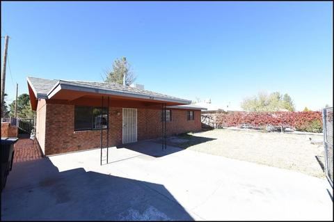 412 7th St, Anthony, TX 79821 photo 2