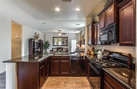 3272 David Palacio Dr, El Paso, TX 79938 photo 5