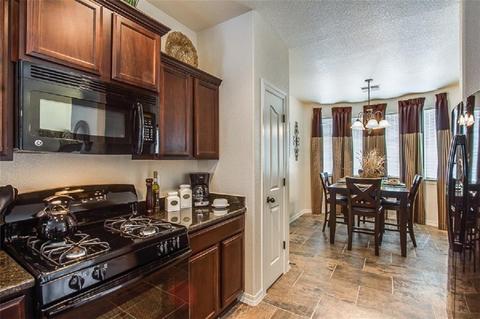3272 David Palacio Dr, El Paso, TX 79938 photo 7