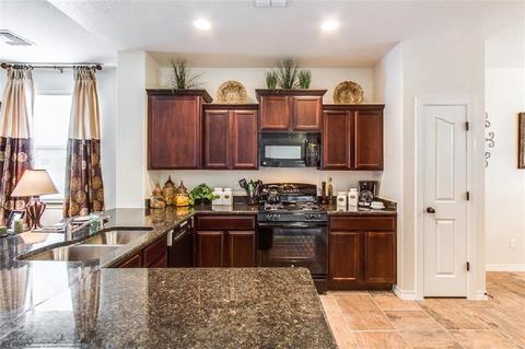 3272 David Palacio Dr, El Paso, TX 79938 photo 4