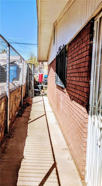 2425 Silver Ave, El Paso, TX 79930 photo 13