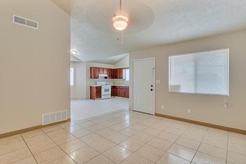 9053 Eclipse St, El Paso, TX 79904 photo 4
