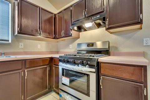 9053 Eclipse St, El Paso, TX 79904 photo 12