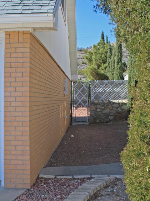 8805 Galena Dr, El Paso, TX 79904 photo 5