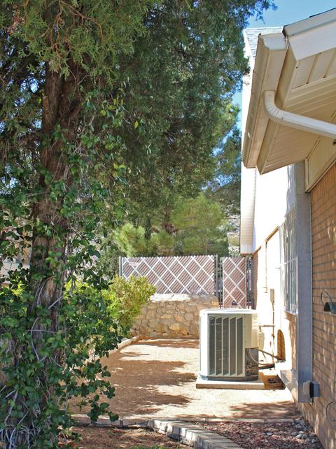 8805 Galena Dr, El Paso, TX 79904 photo 6