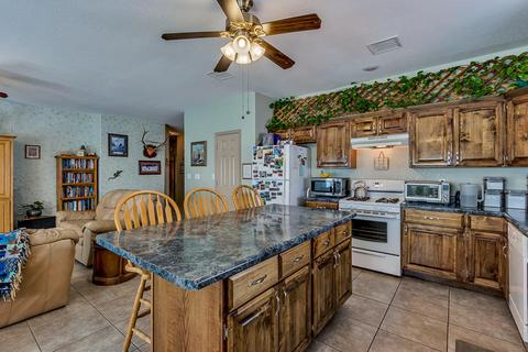 636 Myriam Dr, Anthony, TX 79821 photo 14