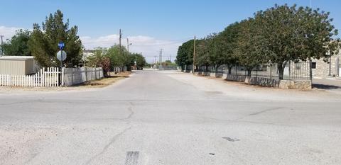 131 Davis, Fabens, TX 79838 photo 4