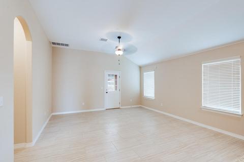 13672 Garforth Ave, El Paso, TX 79928 photo 15