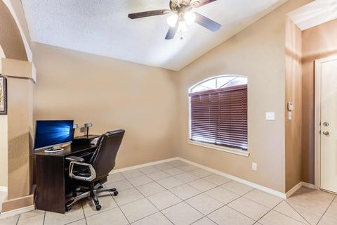 804 Jaime St, Anthony, TX 79821 photo 3