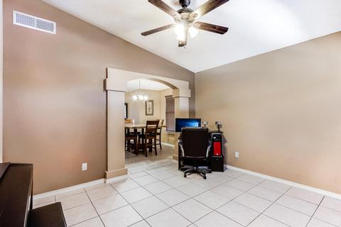 804 Jaime St, Anthony, TX 79821 photo 2