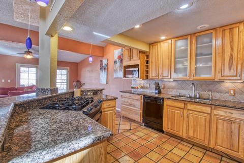 6635 Dawn Dr #D, El Paso, TX 79912 photo 12