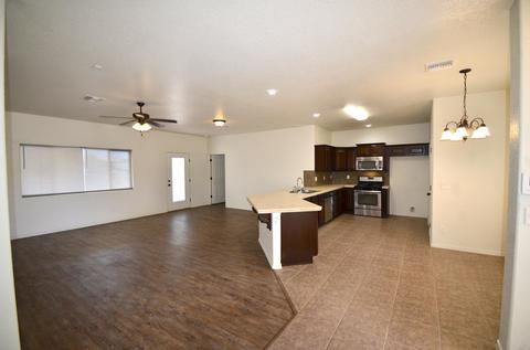 604 Inez Pl, Anthony, TX 79821 photo 4
