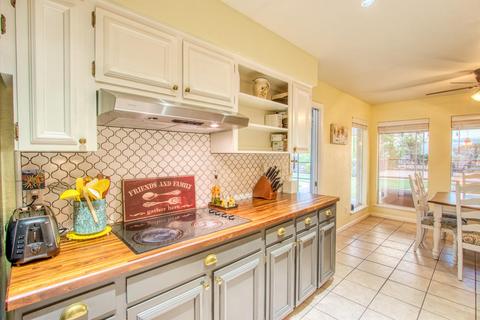 809 Cortijo Dr, El Paso, TX 79912 photo 15