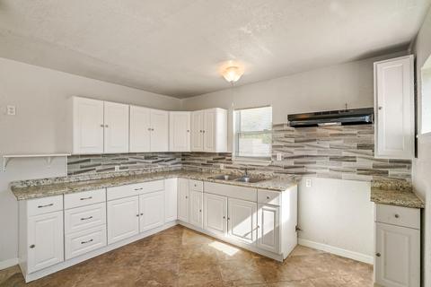 13249 N Loop Dr, Clint, TX 79836 photo 14