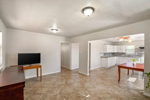 13249 N Loop Dr, Clint, TX 79836 photo 10
