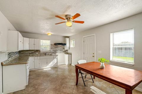 13249 N Loop Dr, Clint, TX 79836 photo 12
