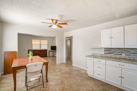 13249 N Loop Dr, Clint, TX 79836 photo 15