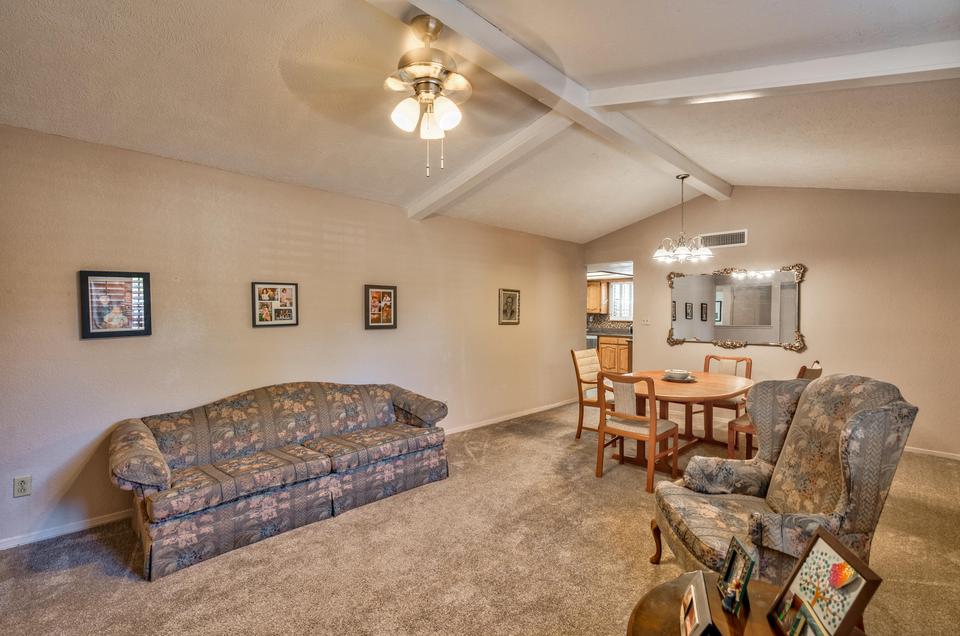  368 Higley Cir, Horizon City, TX 79928 photo 8