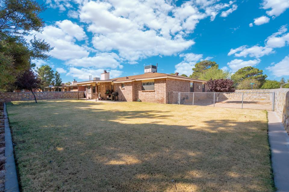  368 Higley Cir, Horizon City, TX 79928 photo 36