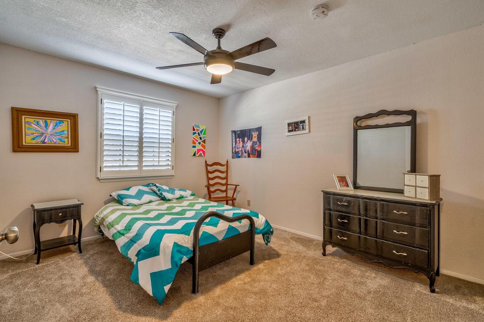  368 Higley Cir, Horizon City, TX 79928 photo 23