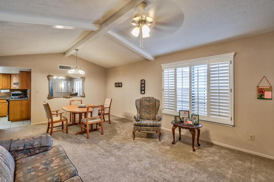  368 Higley Cir, Horizon City, TX 79928 photo 7