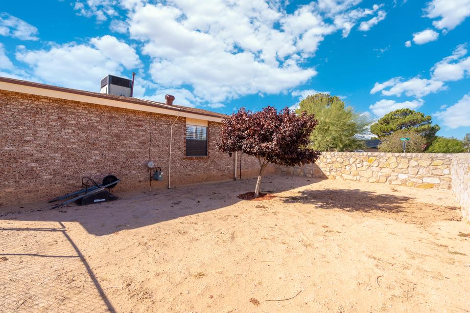  368 Higley Cir, Horizon City, TX 79928 photo 37