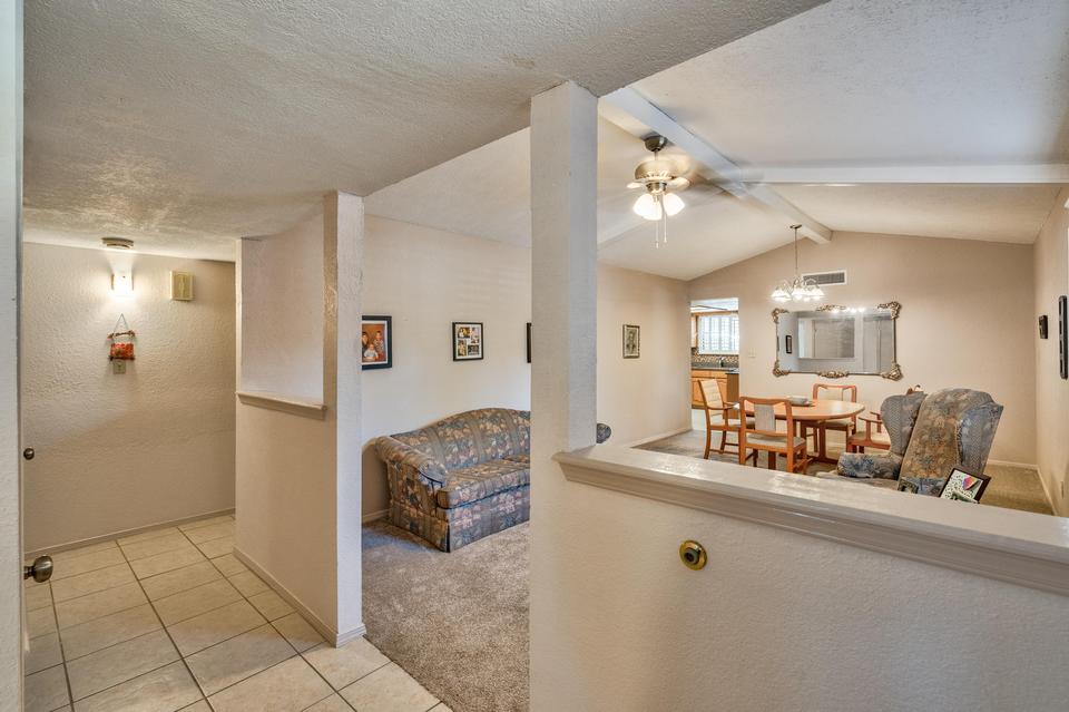  368 Higley Cir, Horizon City, TX 79928 photo 6