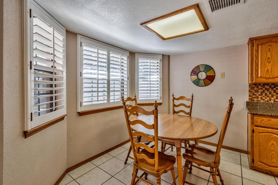  368 Higley Cir, Horizon City, TX 79928 photo 16