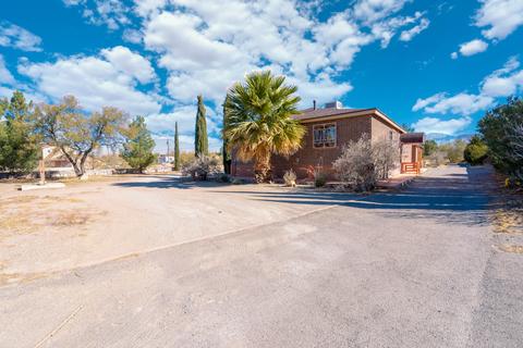 7934 Kiely Rd, Vinton, TX 79821 photo 2