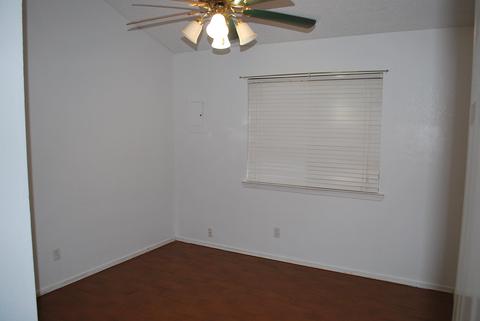 9057 Eclipse St, El Paso, TX 79904 photo 10