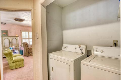 806 Poplar St, Anthony, TX 79821 photo 34