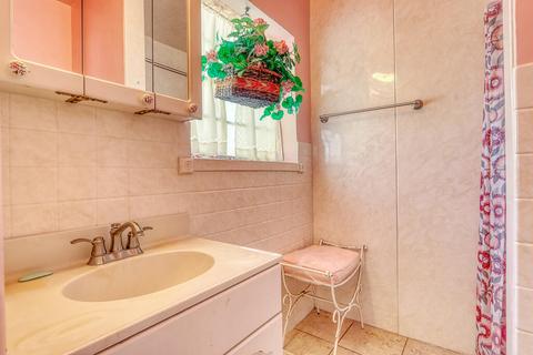 806 Poplar St, Anthony, TX 79821 photo 32