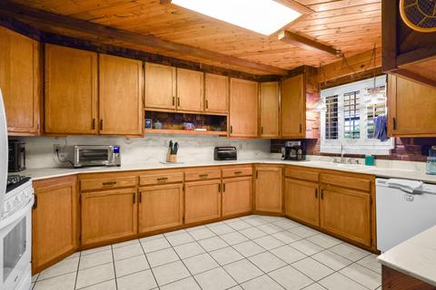 13715 N North Loop Dr, Clint, TX 79836 photo 17