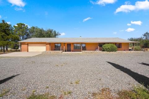 13715 N North Loop Dr, Clint, TX 79836 photo 1