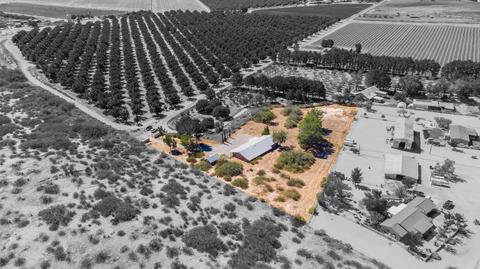 13715 N North Loop Dr, Clint, TX 79836 photo 2